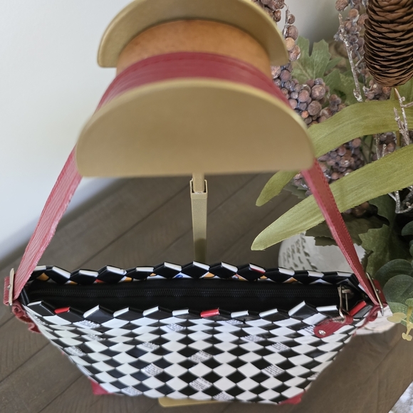 Nahi Ollin Black & White Checkerboard Candy Wrapper Crossbody/Shoulder Bag - Picture 5 of 12